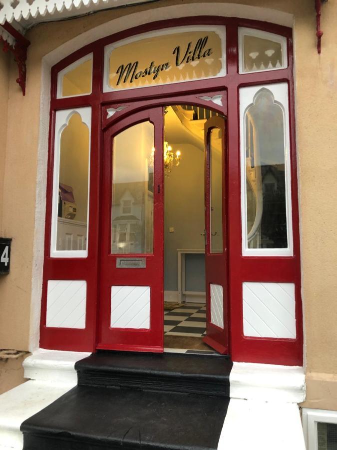 Mostyn Villa Free Private Parking Llandudno Exterior photo